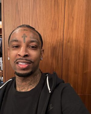 21 Savage Instagram - they will stand on couches with you but ……..