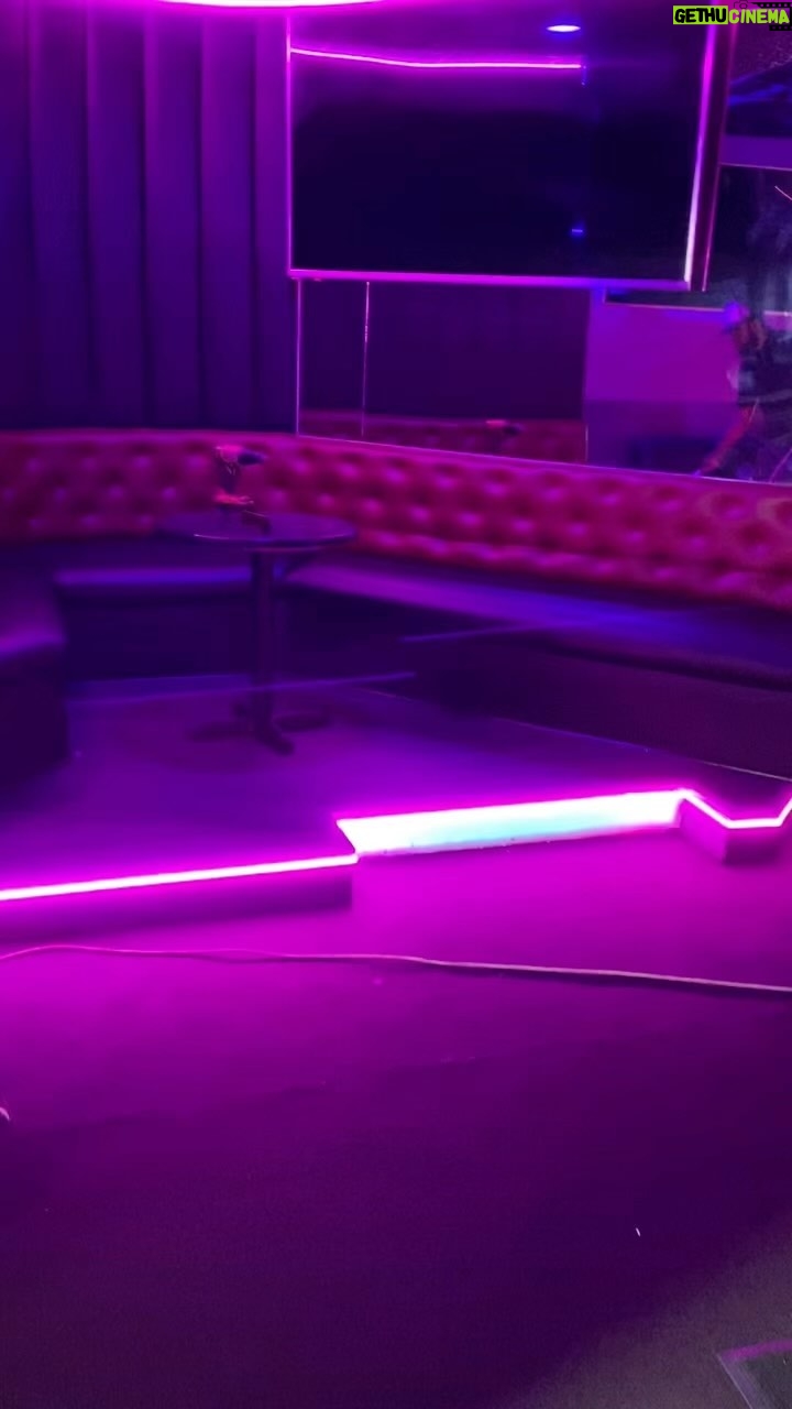 2 Chainz Instagram - Welcome to @atlcandyland now open for day shift too ‼️6 days a week #welcome2collegrove 11/17