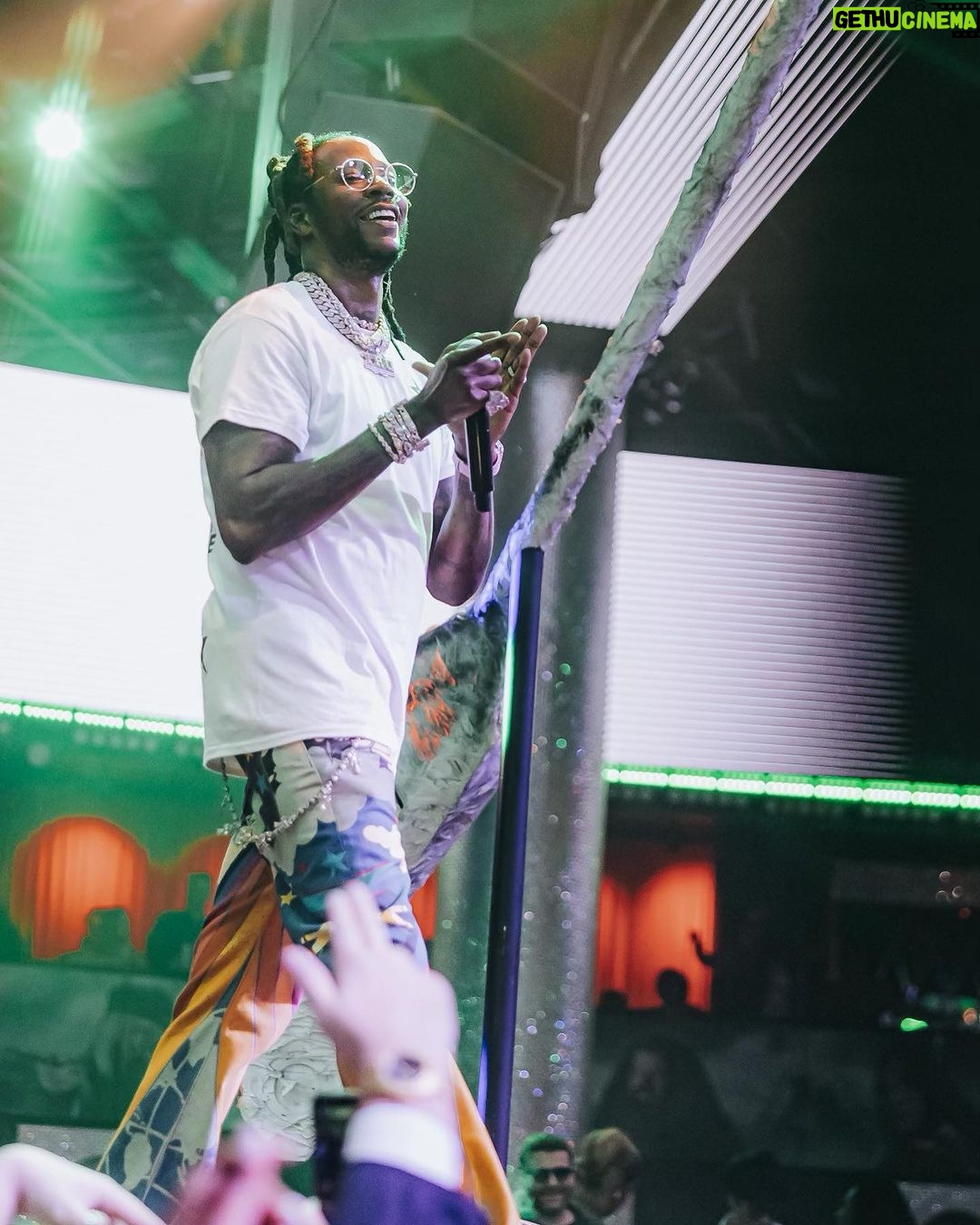 2 Chainz Instagram - Was in Vegas @draislv standing on bizness 🌊