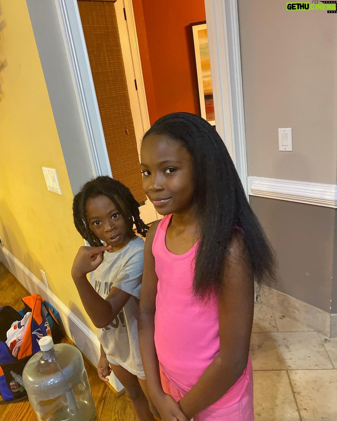 2 Chainz Instagram - Before we go any further I have to wish my baby girl Harmony a HAPPY 11th Birthday π, Iβm proud of the young lady youβre becoming and lucky to be your Dad πππΏ 10/20
