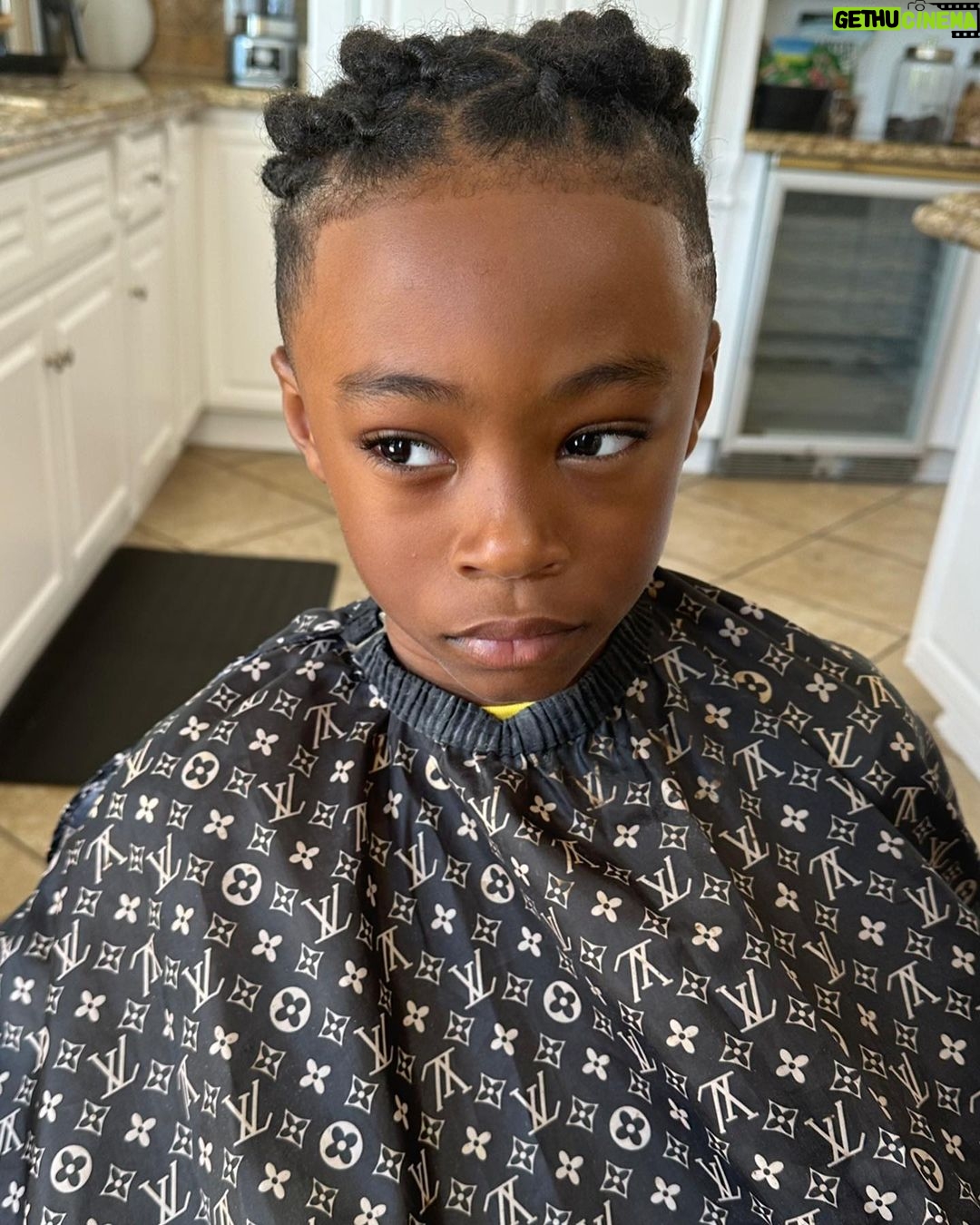 2 Chainz - 64.5K Likes - Everyone stop what ya doing and take a minute to wish @kinghalo a huge HAPPY BIRTHDAY my boy turns 8 today , man does time fly , such a blessing to be your dad 💙