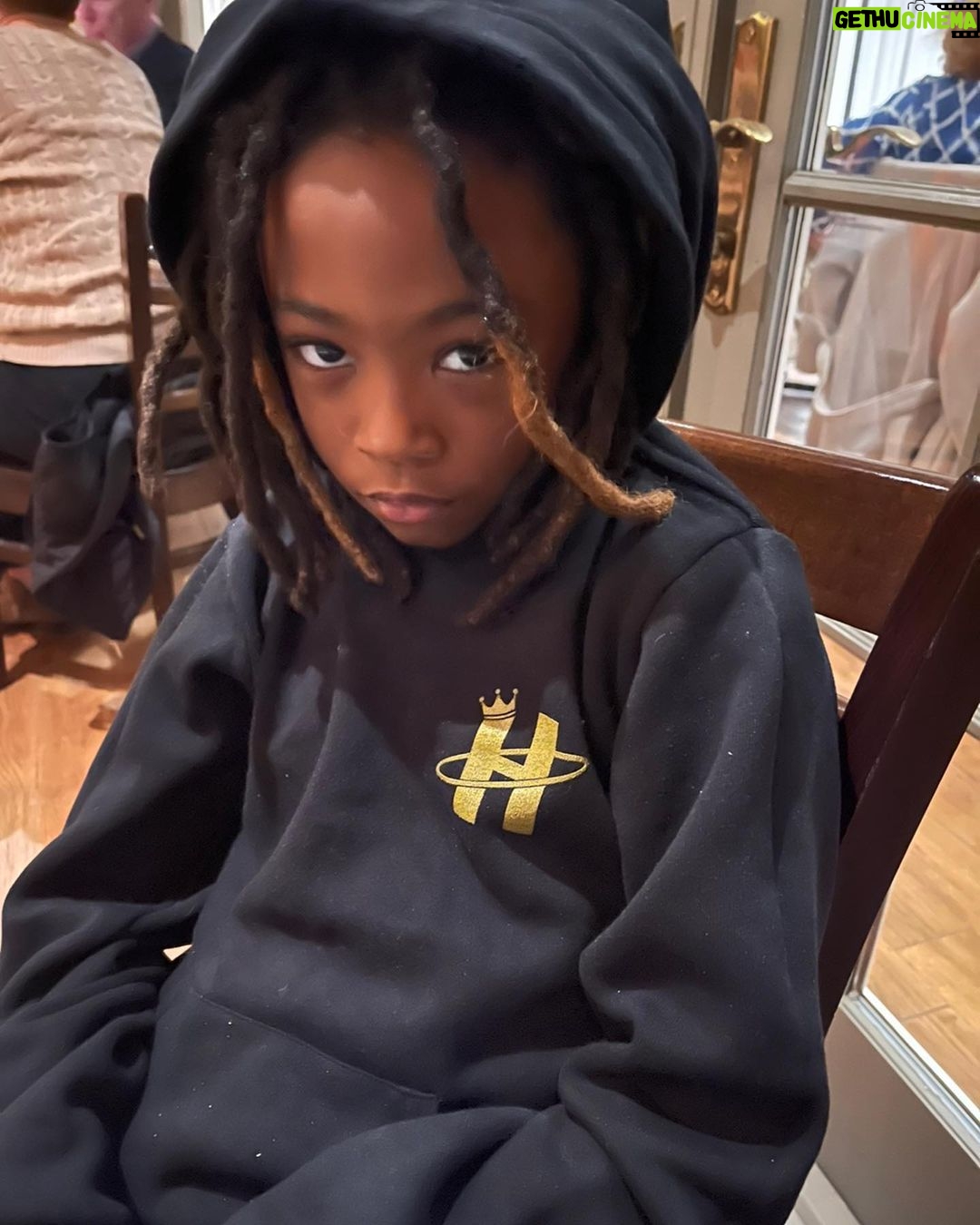 2 Chainz - 64.5K Likes - Everyone stop what ya doing and take a minute to wish @kinghalo a huge HAPPY BIRTHDAY my boy turns 8 today , man does time fly , such a blessing to be your dad 💙