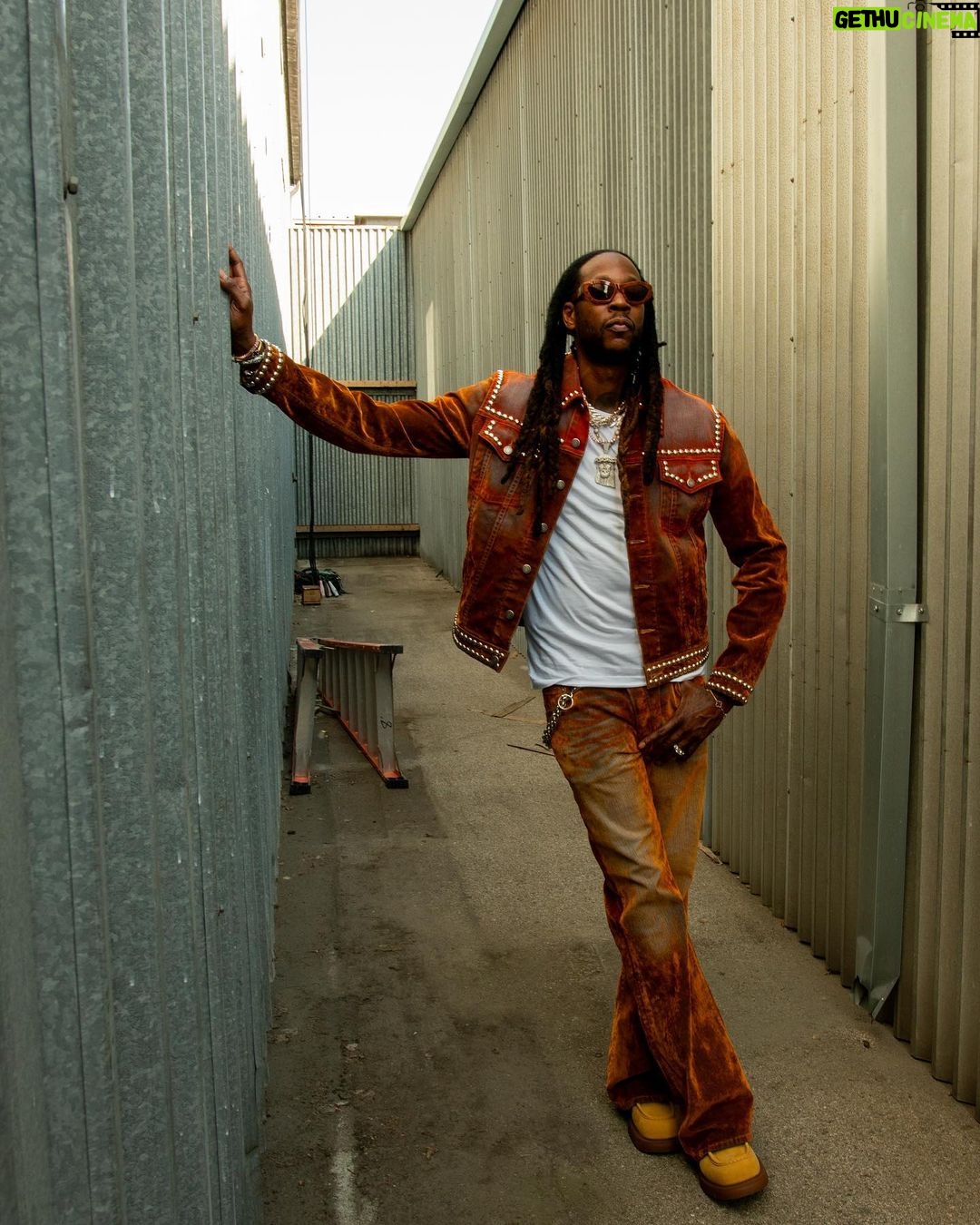 2 Chainz - 68.7K Likes - I bought a strip club for my birthday .. we ain’t the same‼️ @atlcandyland grand opening Oct 3.