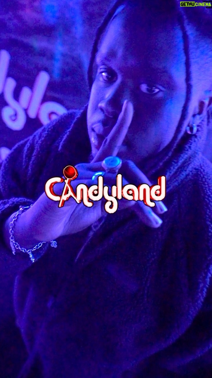 2 Chainz Instagram - Hey man shoutout to my east side Patna @youngnudy Pulling up last nite …….Ain’t nothing but some playa vibes @atlcandyland
