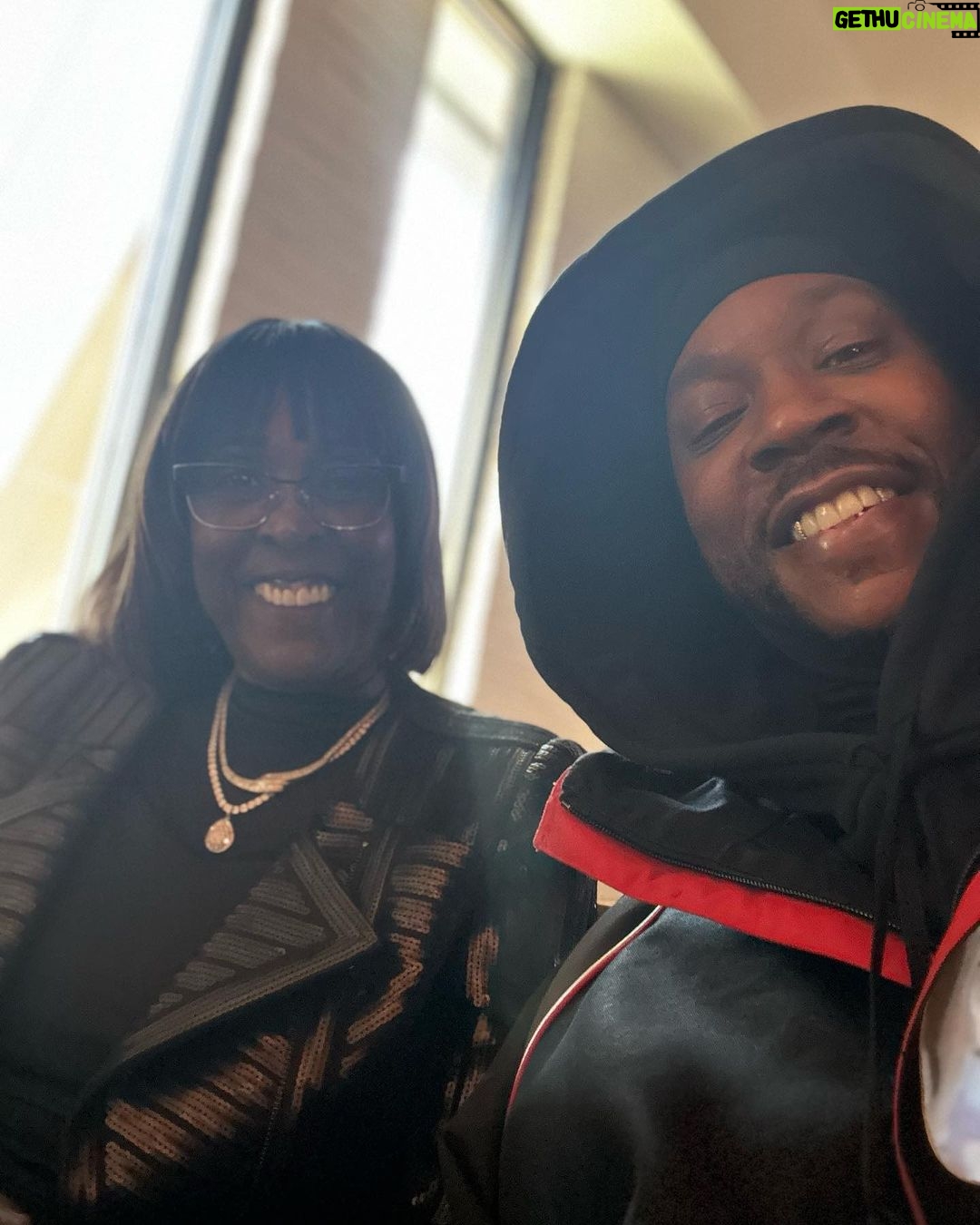 2 Chainz - 64.4K Likes - I ain’t to grown to say ,momma made me feel better today