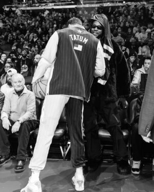2 Chainz Instagram - When you a vibe ; you don’t have to catch one 📸 @thetylertwins