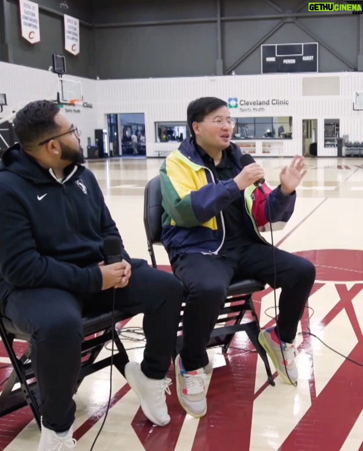 2 Chainz Instagram - Don’t forget that @2chainz is an OWNER of a G League team! On the newest episode of Certified G’s on @tubi, Sharife Cooper talked about what it was like having the rapper as his team owner on the @cpskyhawks. Cooper said 2 Chainz is “heavily invested” in the team/G League and that “he’s a good person that you can actually talk to.” 🙏 @sharife.cooper averaged 17.1 PPG and 7.3 APG during his rookie year in College Park. Catch the full interview with the @chargecle star TODAY and tomorrow at 3:00 pm/et on @tubi.