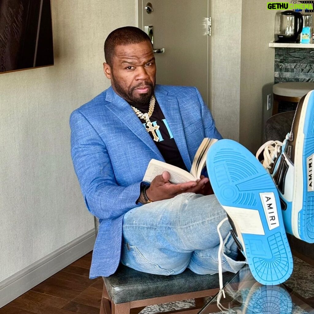 50 Cent Instagram - They say if you ever want to hide something from a 🥷🏾you should put it in a book. 🤔is that true? @bransoncognac @lecheminduroi