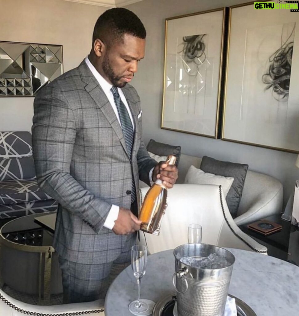 50 Cent Instagram - These Big companies like @beamsuntory intentionally create problems for new brands like @bransoncognac & @lecheminduroi to slow down growth. I have to deal with all kinda shit behind the scenes it’s crazy. 🤨