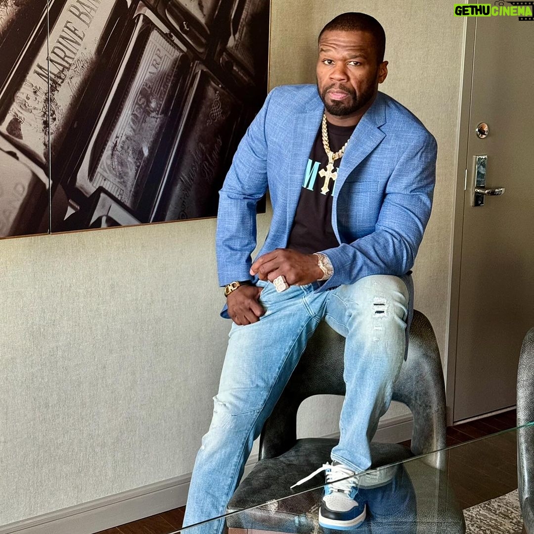50 Cent - 266.4K Likes - They say if you ever want to hide something from a 🥷🏾you should put it in a book. 🤔is that true? @bransoncognac @lecheminduroi