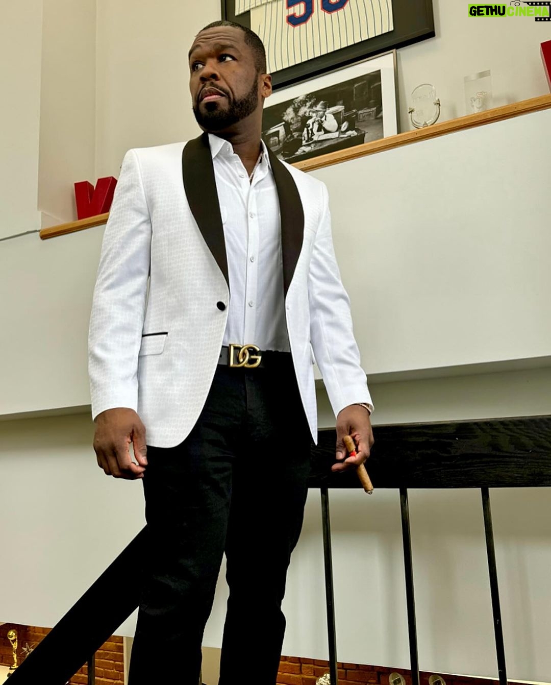 50 Cent - 220.5K Likes - I done turned into Mr let’s make a deal on these hoes. 🤷🏽♂️the fvck you gonna tell me now? Yall was calling me fat at the super bowl 🤨don’t think I forgot that shit! @bransoncognac @lecheminduroi
