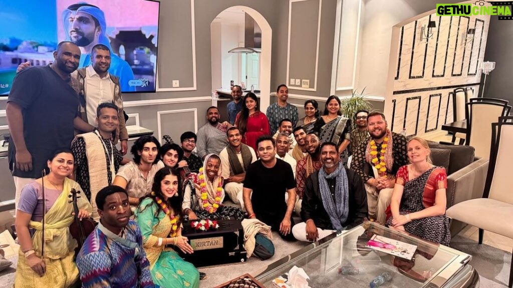 A. R. Rahman Instagram - @ambikadevidance brought her kirtan ensemble to my place as a surprise and lit it up with love ❤️ @govindagirl_acyutagopi Dubai, United Arab Emirates