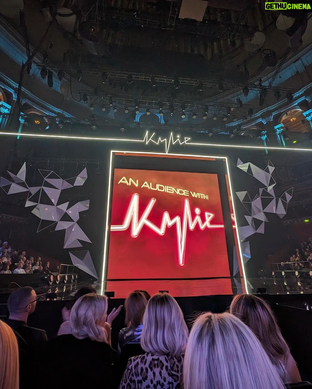 AJ Odudu Instagram - We came, we saw, we locomotioned! β¨ Lapping up @kylieminogue with Alison Hammond and a whole host of gems was truly, wow wow wow wow! ππΏπ. Royal Albert Hall