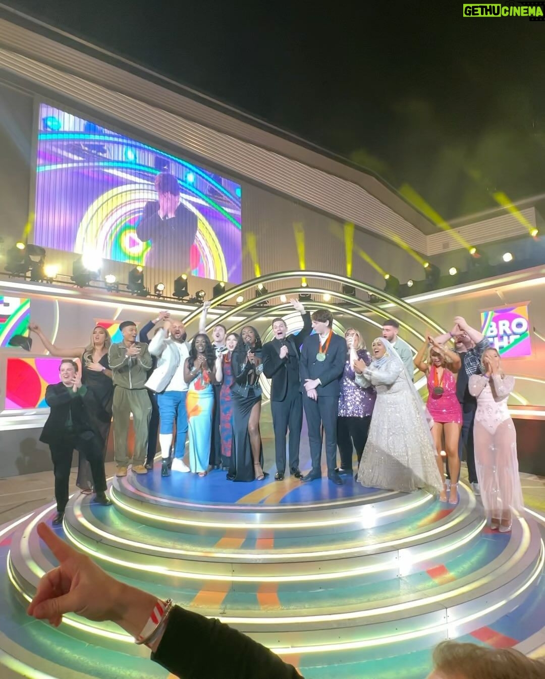 AJ Odudu Instagram - BIG BROTHER FINAL 2023! 💫💃🏿🕺🏻 What an epic 6 weeks it’s been. Thank you all for watching and supporting, to the best housemates, my right hand man Will-the-Best and the entire @bbuk team. I’ve loved every second. What a dream! 🥹 ✨ #BBUK @itv @itvxofficial 🥰 The Big Brother House