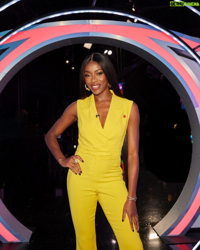 AJ Odudu Instagram - Wearing a Deeper Shade of Yellow on BBUK Late & Live last night💛 Double eviction tonight, who’s getting the cheers? . @bbuk @itvxofficial #bbuk The Big Brother House