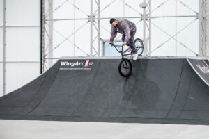 ANARCHY Instagram - @rimbmx 🥇

@redbulljapan
@55naoking

レッドブル・アスリートでBMXフリースタイル・パーク世界王者の称号を持つ中村輪夢の為に書き下ろした
応援ソング
ANARCHY「HIGH AIR」
中村輪夢は昨年、左足かかとを骨折。いくつかの世界大会を控えて大きな期待が寄せられるなか、 初めて大きな挫折を味わい、肉体的にも精神的にも苦しい困難に直面した。ANARCHYにとって中村輪夢は同郷・京都出身の後輩。そんな中村輪夢の為に描き下ろした応援歌!