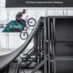 ANARCHY Instagram - @rimbmx 🥇 @redbulljapan @55naoking レッドブル・アスリートでBMXフリースタイル・パーク世界王者の称号を持つ中村輪夢の為に書き下ろした 応援ソング ANARCHY「HIGH AIR」 中村輪夢は昨年、左足かかとを骨折。いくつかの世界大会を控えて大きな期待が寄せられるなか、 初めて大きな挫折を味わい、肉体的にも精神的にも苦しい困難に直面した。ANARCHYにとって中村輪夢は同郷・京都出身の後輩。そんな中村輪夢の為に描き下ろした応援歌!