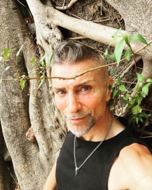 Aaron Crow Instagram - What an amazing trip.  Thank you Claudia and Kevin for the invite.  #tepoztlan #goodtimes #hadtocarrymarty #theillusionists #itsaaroncrow #theillusionistsmx pictures @claudiajames_wb