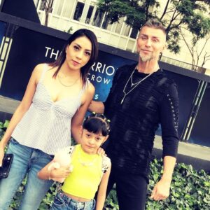 Aaron Crow Instagram - E-meet my youngest Mexican fan 😊🙏🏼👋🏼👋🏼. #itsaaroncrow #theillusionistsmx #theillusionistslive #mexicocity #teatrotelcel #ocesa #citybamex
