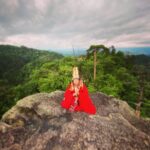 Abareru-kun Instagram – 山岳修行へ挑む僧侶の凄まじい覚悟を感じざるを得ません。