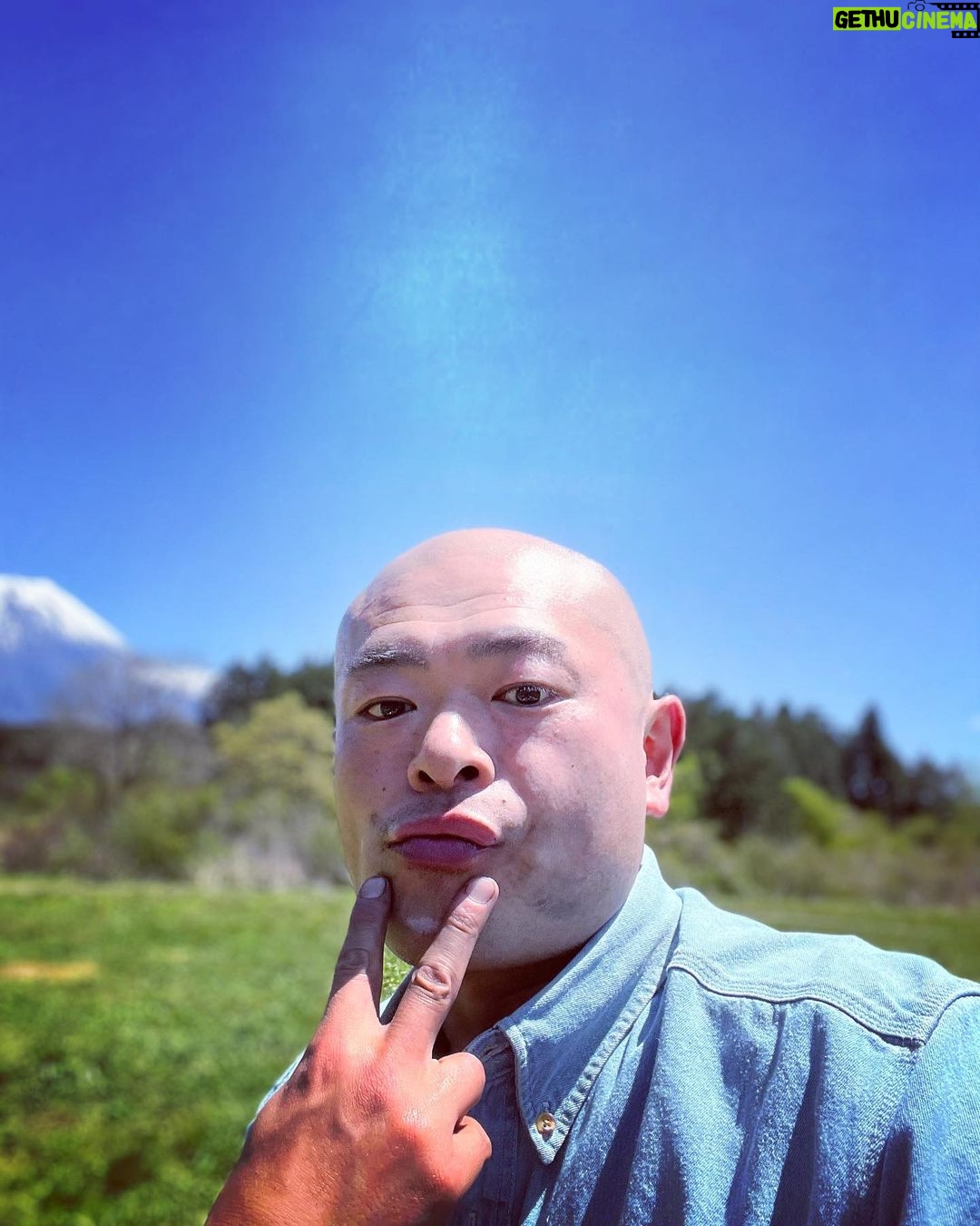 Abareru-kun Instagram - 世界遺産富士山の目の前でどんぶりラーメン🍜マグカップラーメンとはんごうの蓋ラーメンも見た目がなんか良かったです‼️😋✨