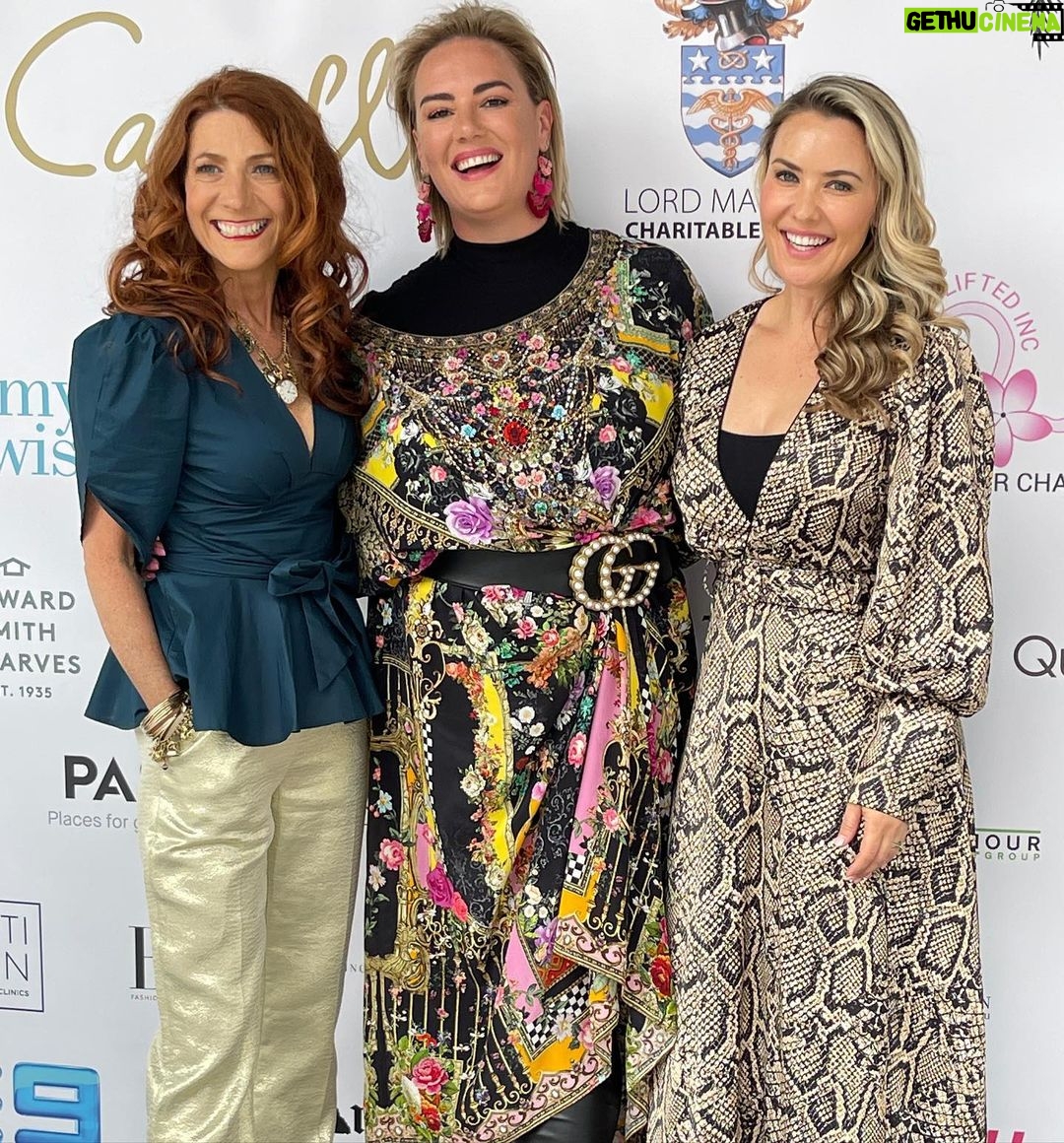 Abby Coleman Instagram - Nothing like catch up with amazing woman for a great cause @lordmayorscharitabletrust @camillawithlove @robinbaileynow @margaux_parker @ninaschrinner Brisbane City Hall
