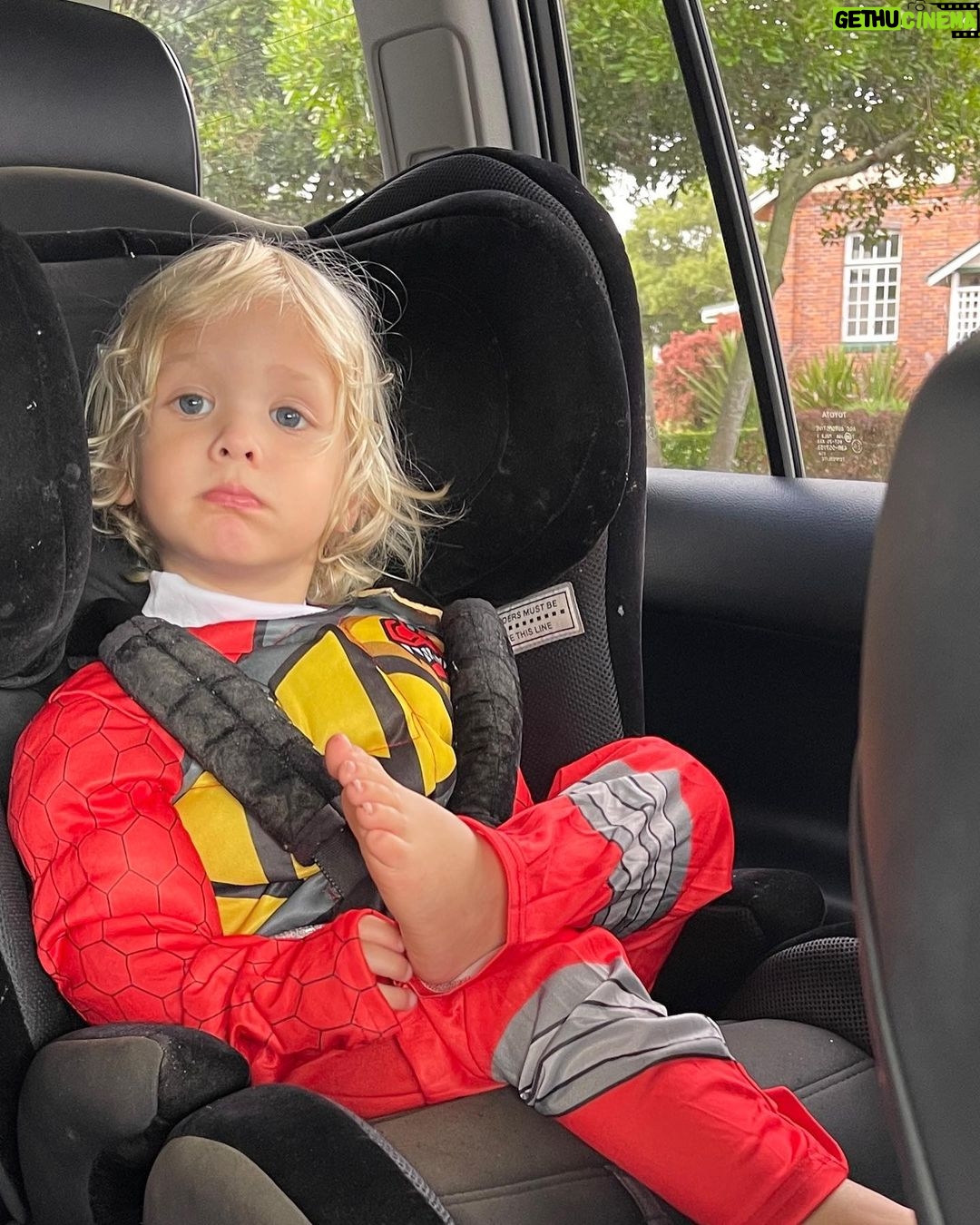 Abby Coleman Instagram - Someones excited for #heroes4heroes Day tomorrow. Dress as a superhero or a real live hero and donate a gold coin to @qldses @b105brisbane #powerrangers