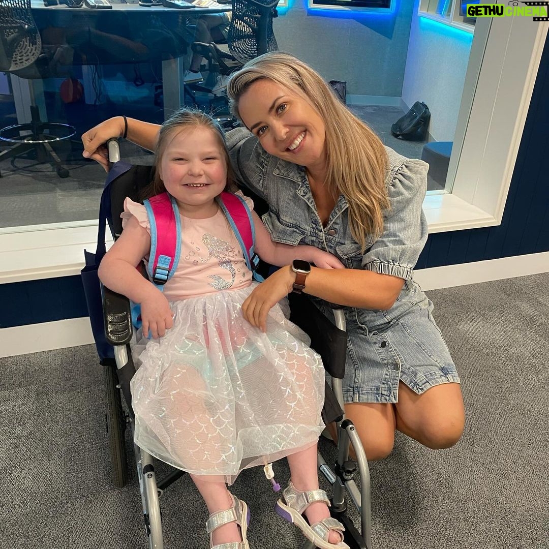 Abby Coleman - 2.1K Likes - Lillian has faced so many hardships in her little life and her dream is to see @pink 🩷
We’re giving her family and friends tickets to this Friday’s show to make her dream a reality 🥹