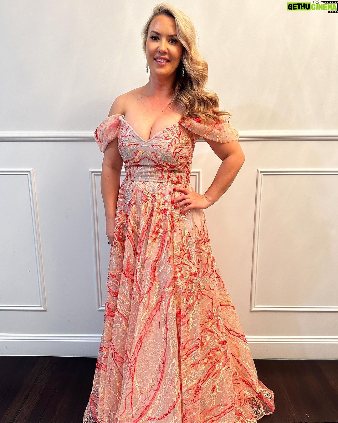 Abby Coleman - 1.9K Likes - Cinderella Ball Time for @smallsteps4hannah Annual Ball
Dress: @taniaolsendesigns 💕💕