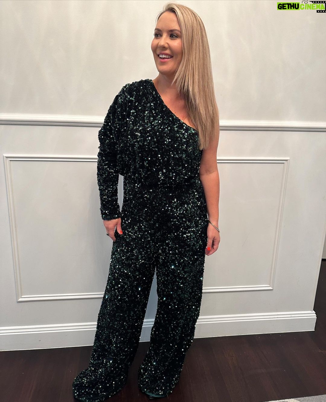 Abby Coleman Instagram - Who loves a sequin? This girl!! @gladragsmarkets I love it 💚