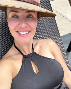 Abby Coleman Instagram - Kid free holiday highly recommend! Can’t lie I had a complete freak out on the plane over and was ready to turn the plane around but thanks to my mum and dad and the boys cousins and aunties and uncles who entertained them non stop and made them happy we were gone. Love ya more than ever @seedsman17