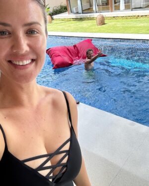 Abby Coleman Instagram - Kid free holiday highly recommend! Can’t lie I had a complete freak out on the plane over and was ready to turn the plane around but thanks to my mum and dad and the boys cousins and aunties and uncles who entertained them non stop and made them happy we were gone. Love ya more than ever @seedsman17