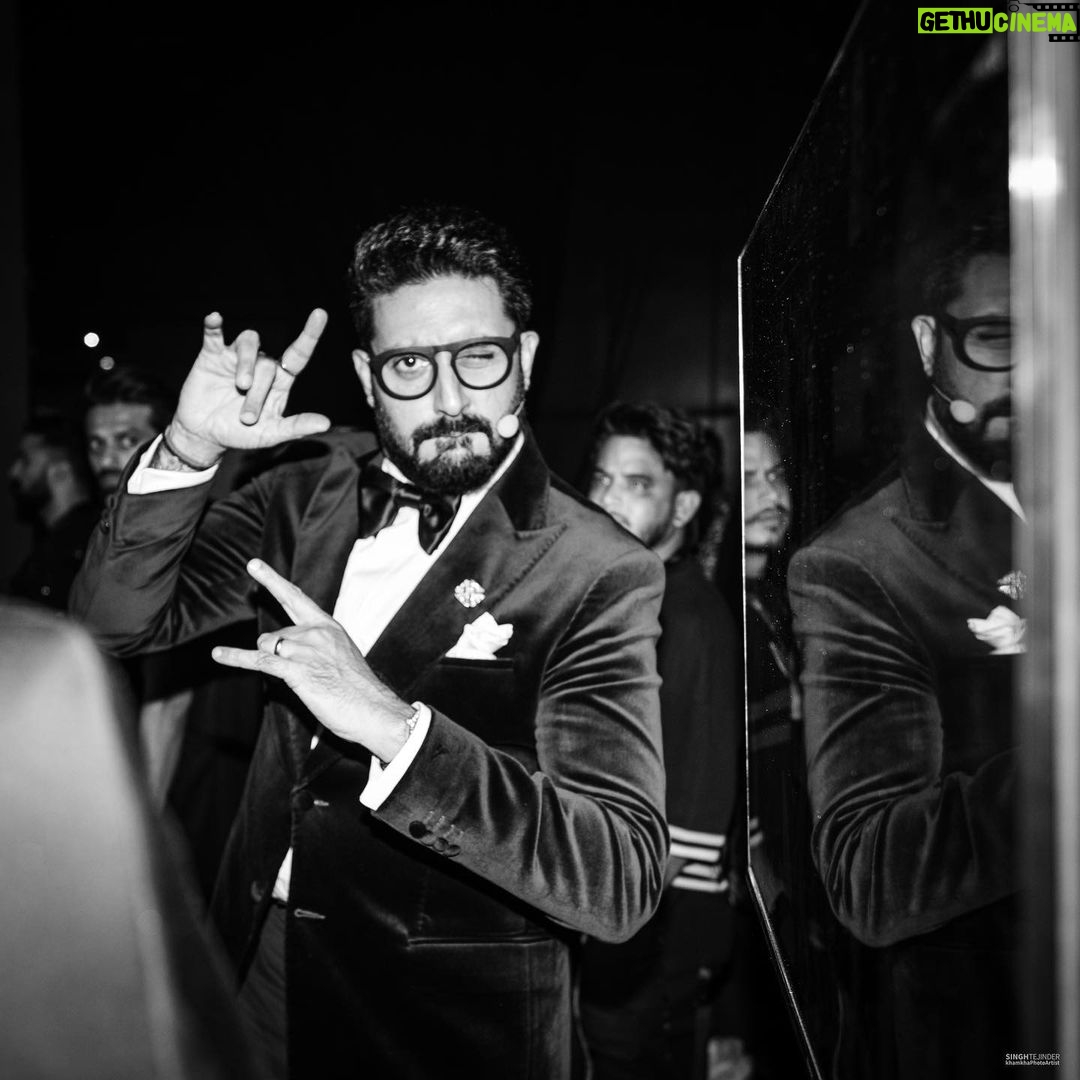 Abhishek Bachchan - 129.6K Likes - A bit of a #photodump from scenes from the backstage of the IIFA awards 2023 in Abu Dhabi. Captured beautifully by my friend @khamkhaphotoartist
Hope you enjoyed the show. Big thank you to my Wizcraft family for putting together a memorable event. A super writing squad @rumifiedritika @abbasdalal and the rest of the gang. @nikitajaisinghani for making me look the part. To the many shots of espresso for keeping me going and last but certainly not the least to my brother @vickykaushal09 for being such a cool, dignified, fun, sporting and general ace of a co-host. I’d do this dance with you anytime again, veeré!