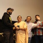 Abhishek Bachchan Instagram - An unforgettable day spent with these specially-abled kids, witnessing their priceless reactions during a special screening of #Ghoomer. Grateful for this heartwarming experience. 🤗🙏🏼 @bhamlafoundation #RBalki @saiyami @angadbedi