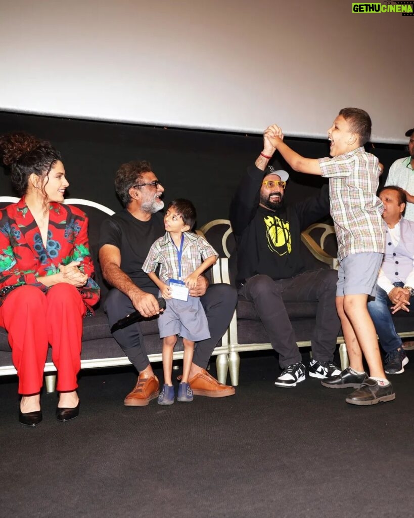 Abhishek Bachchan Instagram - An unforgettable day spent with these specially-abled kids, witnessing their priceless reactions during a special screening of #Ghoomer. Grateful for this heartwarming experience. 🤗🙏🏼 @bhamlafoundation #RBalki @saiyami @angadbedi