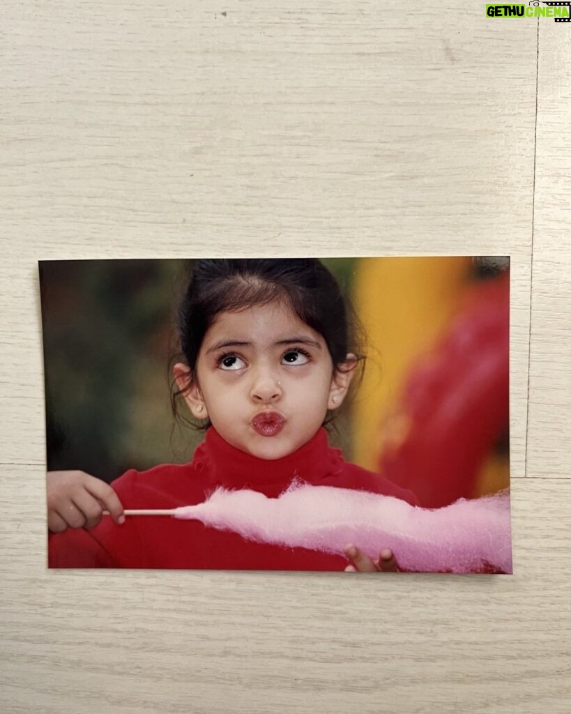 Abhishek Bachchan Instagram - This little Munchkin has become a lady. Happy birthday, Navya! ❤ #MamusFavourite @navyananda