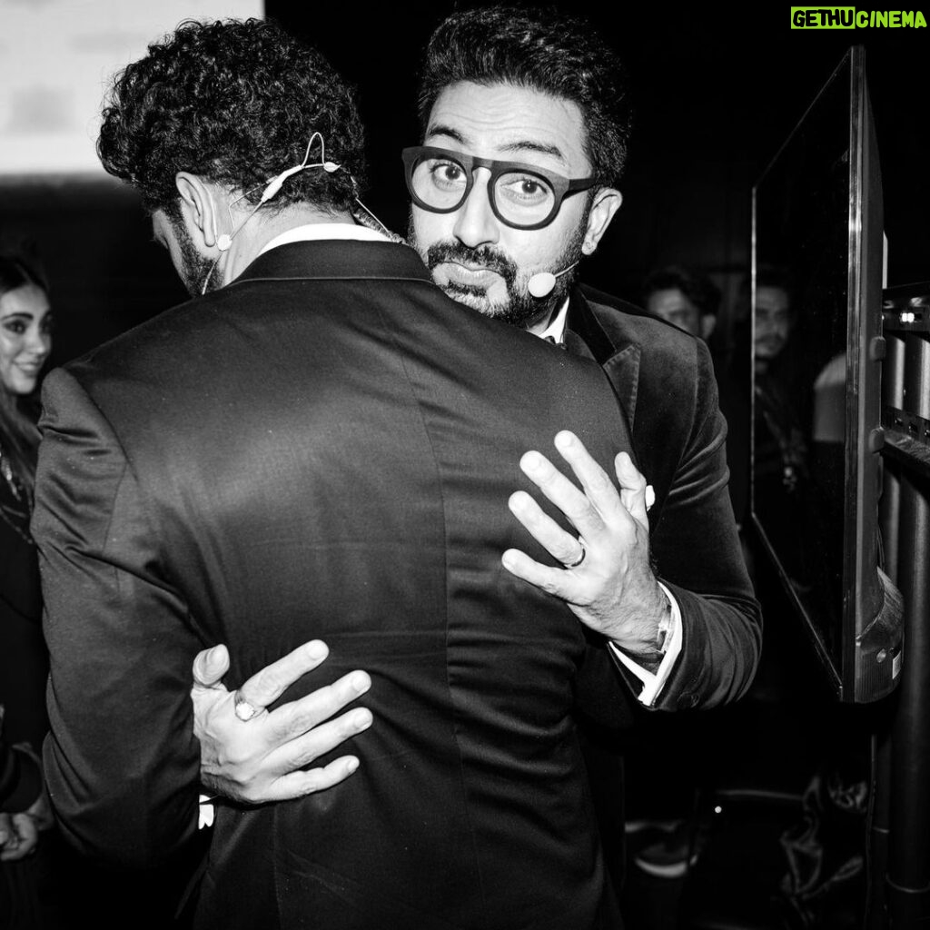 Abhishek Bachchan Instagram - A bit of a #photodump from scenes from the backstage of the IIFA awards 2023 in Abu Dhabi. Captured beautifully by my friend @khamkhaphotoartist Hope you enjoyed the show. Big thank you to my Wizcraft family for putting together a memorable event. A super writing squad @rumifiedritika @abbasdalal and the rest of the gang. @nikitajaisinghani for making me look the part. To the many shots of espresso for keeping me going and last but certainly not the least to my brother @vickykaushal09 for being such a cool, dignified, fun, sporting and general ace of a co-host. I’d do this dance with you anytime again, veeré!