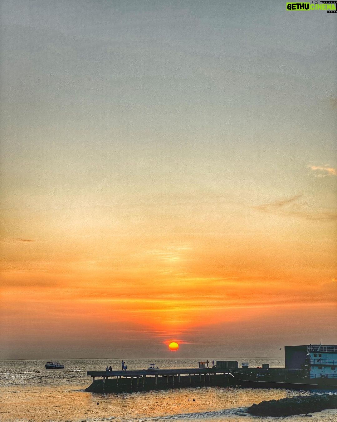 Abhishek Bachchan - 140K Likes - Celebrating another trip around the sun!!!
The weekend was perfect. I would like to thank the @stregismaldives for making it so memorable for me. We had a wonderful time. Beautiful views, beautiful people. My gratitude.
#stregismaldives #liveexquisite #photodump #notapaidpost #shotoniphone14promax