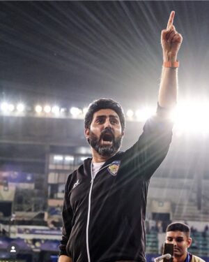 Abhishek Bachchan Instagram - Last night was amazing! The atmosphere in the #MarinaArena was electric. 
Felt so good to be back in #Chennai, back to our home ground. To play in front of @chennaiyinfc ‘s fans after almost 3 years was special! 
Thank you to all the fans that came and showed their love and support. 
@bstandblues @supermachans.official @chennaiyinfc