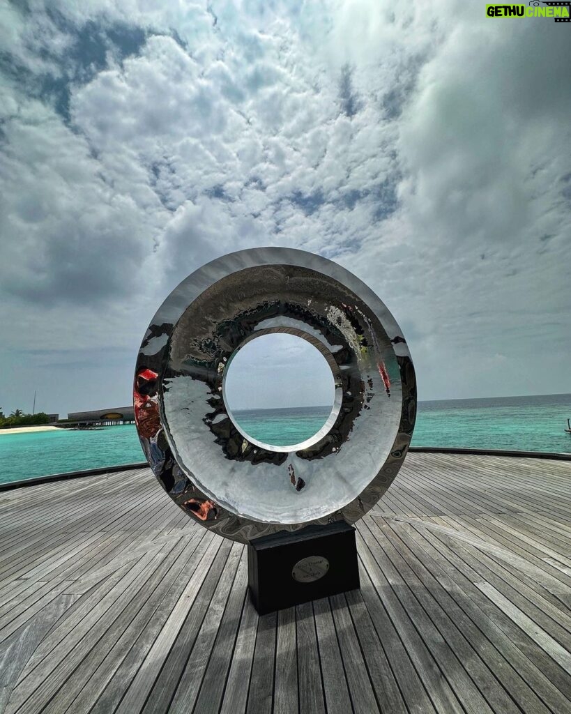 Abhishek Bachchan Instagram - Celebrating another trip around the sun!!! The weekend was perfect. I would like to thank the @stregismaldives for making it so memorable for me. We had a wonderful time. Beautiful views, beautiful people. My gratitude. #stregismaldives #liveexquisite #photodump #notapaidpost #shotoniphone14promax The St. Regis Maldives Vommuli Resort