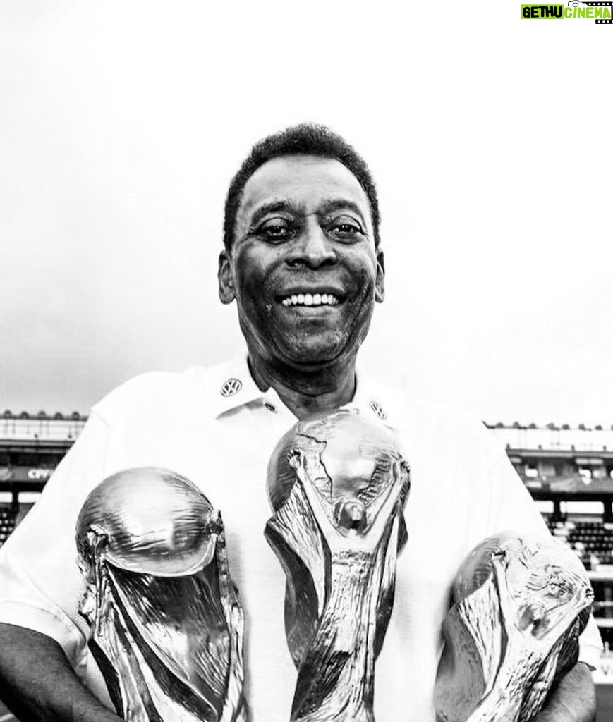 Abhishek Bachchan Instagram - As a child my father introduced me to Pelé and his magic. And thus began a lifelong love for football. We had shelves filled with VHS tapes of his and the Brazilian team’s matches. I would religiously watch them with my father. A magician we’ve all been blessed to witness. A few years ago, whilst visiting India I somehow managed to get an autographed jersey of his. It has pride of placement in my office. Thank you, sir for teaching us about joga bonito and being such a hero and idol to billions. Rest in Peace to the greatest! @pele