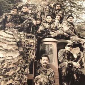 Abhishek Bachchan Instagram - Time flies! Cannot believe it’s been 20 yrs since the release of L.O.C. 
Such great memories making the film with so many friends. But an even greater honour to be able to tell the stories of our true heroes in the Indian armed forces. Thank you JP sahab for choosing me and giving me the opportunity to be a part in the film.
#20YearsOfLOCKargil

#VikramBatra #AjayDevgn #SanjayDutt #SunielShetty #SaifAliKhan #SanjayKapoor #AkshayeKhanna #NagarjunaAkkineni #AshutoshRana #RaniMukerji #ManojBajpayee #KareenaKapoor #RaveenaTandon #EshaDeol #RajBabbar #MohnishBehl #SudeshBerry #DivyaDutta #AyubKhan #ArmanKohli #RohitRoy #MukeshTiwari #AshishVidyarthi #RajZutshi
