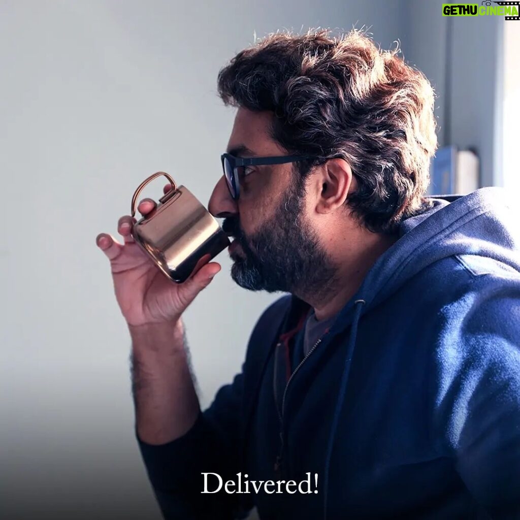 Abhishek Bachchan Instagram - Every sip worth the wait. 🤗 #InternationalCoffeeDay