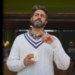 Abhishek Bachchan Instagram - The pitch is set for #GHOOMER. See you in the stands! 🏏 Book your tickets now! Link in bio. #GhoomerInCinemasNow #RBalki @azmishabana18 @saiyami @angadbedi @rude_diaries @vishalsinhadop @itsamittrivedi @raahool19 @kausarmunir @hopeprodn @penmarudhar.official #RakeshJhunjhunwala #AnilNaidu #GauriShinde