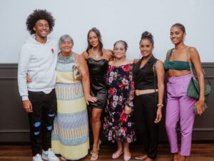 Aché Abrahams Instagram - Couldn’t have asked for a better way to bring in my 24th year!🥹 All these beautiful people that I love surprised me for my birthday. Nothing beats being surrounded by true love and genuine support. I have waaaay more than 24 things to be grateful for! 🥰🤭 #24