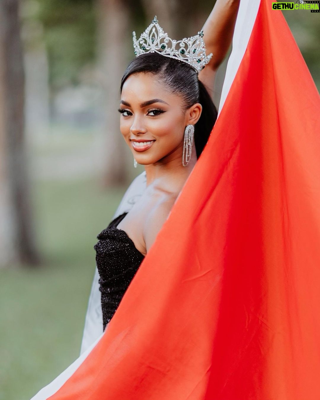 Aché Abrahams - 1.2K Likes - Happy Independence Day Trinidad and Tobago!!!
Proudly representing the red, white and black! 🇹🇹
@acheabrahams
Photographer @raj.vphotography
#missworldtrinidadandtobago #missworld #beautywithapurpose #roadtomissworld