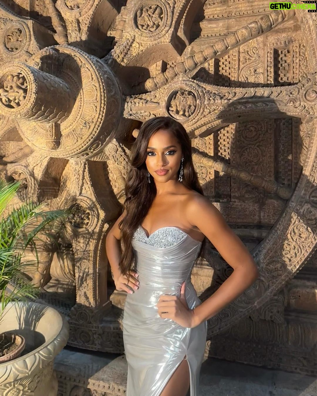 Aché Abrahams - 1.5K Likes - Celebrating the official welcome gala for @missworld the celebration of women empowerment and female achievement🤩🤩💙✨. So honored to be representing our beautiful islands in such an amazing space🌎. All our MW sisters looked absolutely beautiful today. Also… did you get to see my national costume? 👀 stay tuned…
Dress from @kootiscouture 🥰