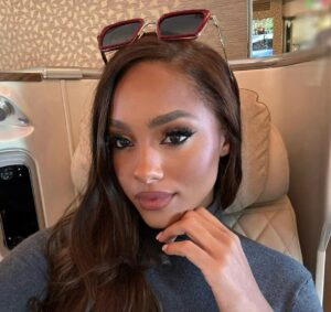 Aché Abrahams Instagram - Marhaba Dubai🇦🇪!!☺️ next stop… India 🇮🇳 

#mw #missworld #missworld71 #71mw #india #beautywithapurpose #bwap #incredibleindia 
For all the latest news follow @missworld official instagram
