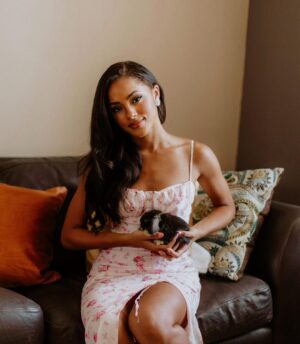 Aché Abrahams Instagram - bunny love 🐰🩷🥕
-
@raj.vphotography