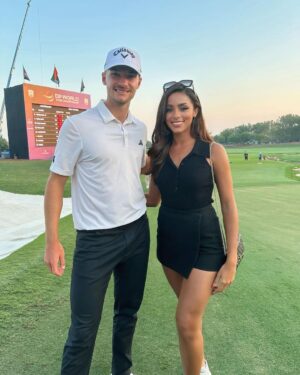 Aché Abrahams Instagram - Had the pleasure of watching the @dpworldtour golf finals live⛳️🏌🏽‍♀️ Congratulations to the champ @nicolaihoejgaard so well deserved!! I have to say, his speech after winning really moved me as it resonates with me deeply, “I did this for my family.” All your hard work behind the scenes and your love for family led you exactly where you deserve to be! 🙏🏽 congratulations 🏆 #dpworldtour #dpworld